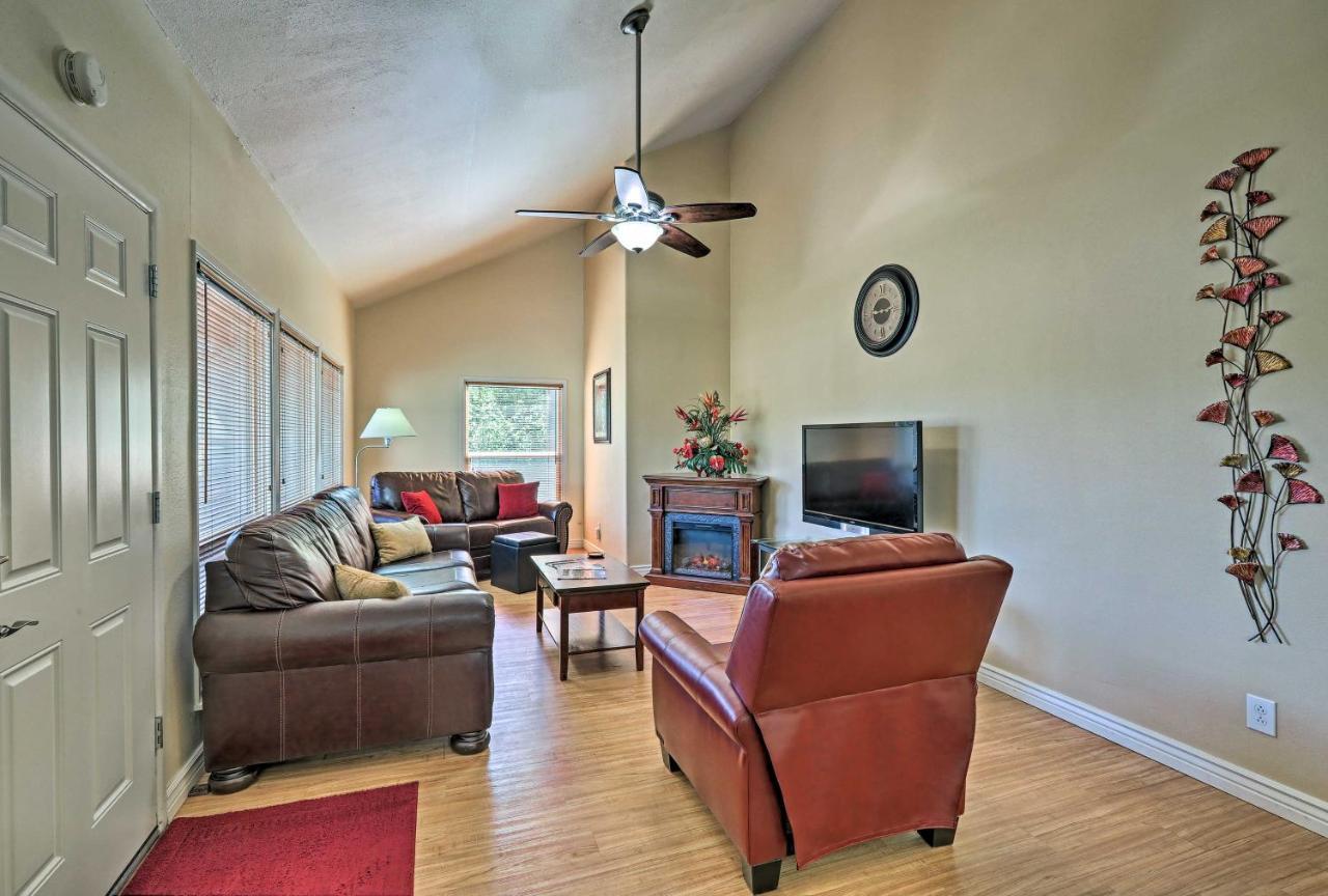 Flagstaff Townhome With Deck Easy Access Downtown! Екстериор снимка